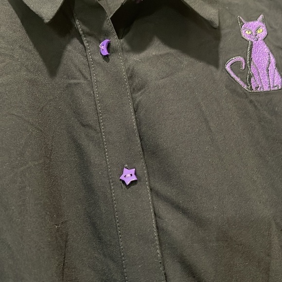 NEW Disney Her Universe Women XXL Hocus Pocus Tie Front Shirt Sanderson Sisters - Picture 7 of 11